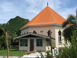 Pk 21 : temple protestant de Papetoai